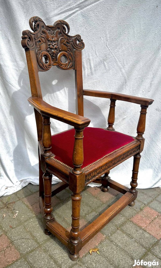 Antik bútor - Reneszánsz stílusú trónszék