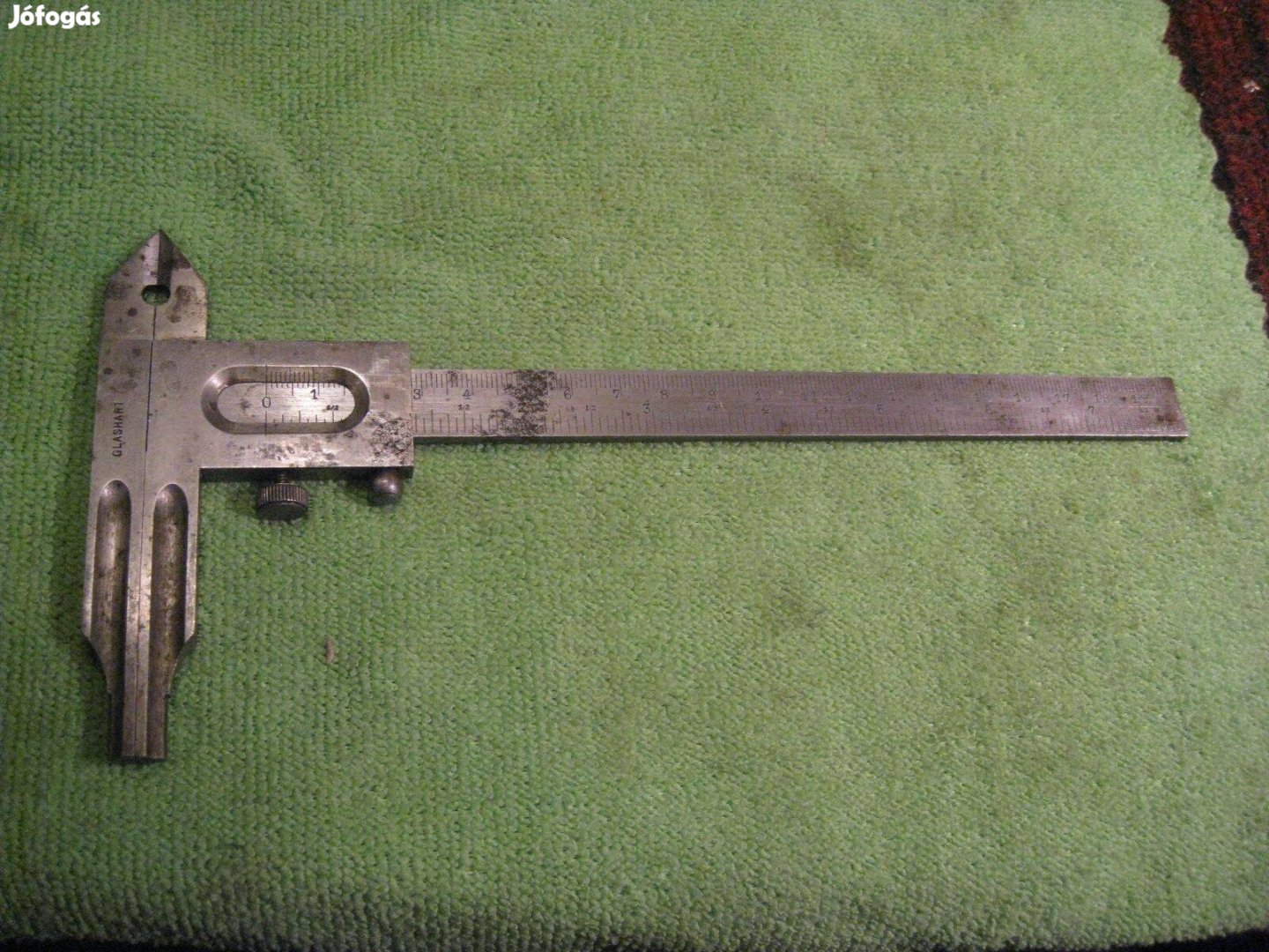 Antik collos és metrikus tolómérő