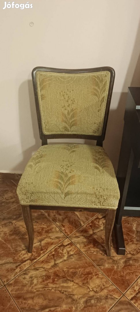 Antik étkezőasztal 4 székkel