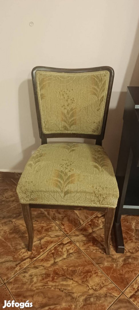 Antik étkezőasztal 4 székkel