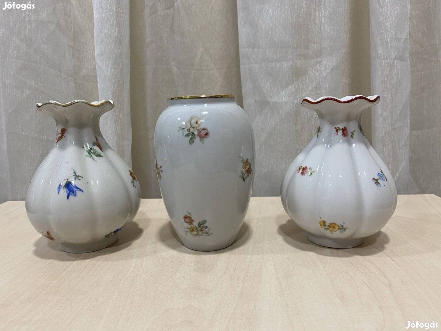 Antik gerezdes virágos Zsolnay porcelán vázák