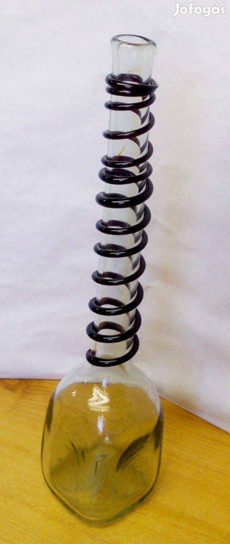 Antik huta fütyülős pálinkás palack, horpasztott oldalú