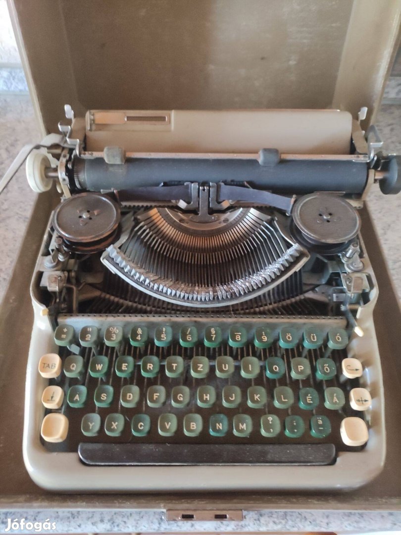 Antik írógép eladó, cserélhető