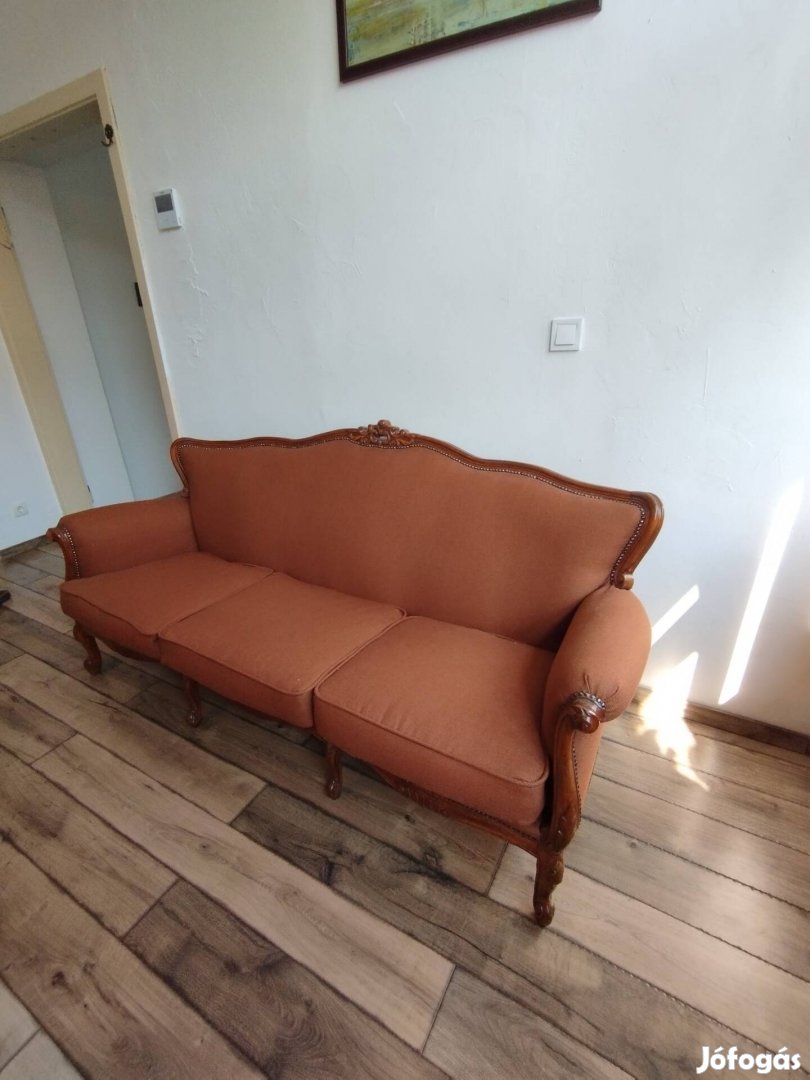 Antik kanapé felújítva 