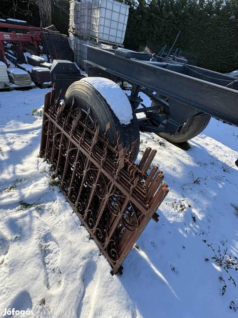 Antik kovácsoltvas kerítés elemek - kb. 100 éves, 7 db,