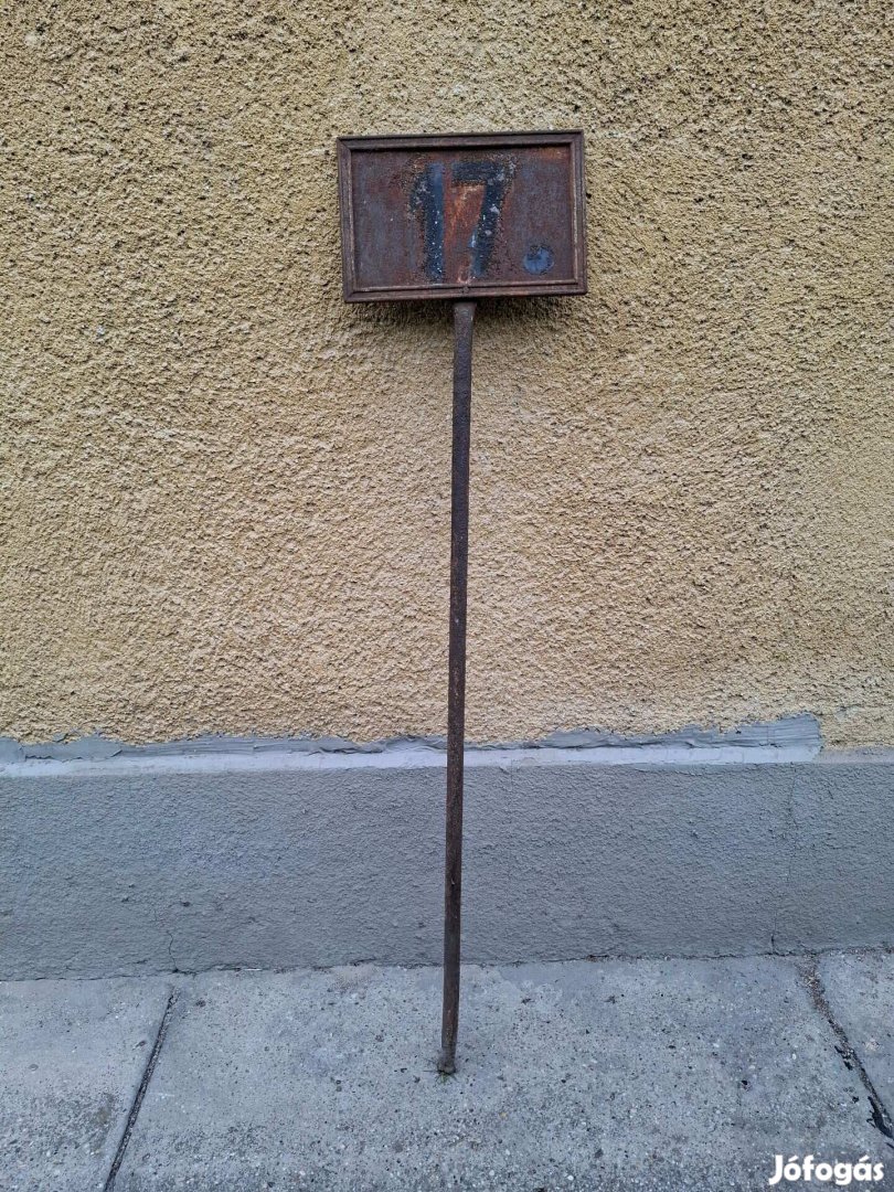 Antik kovácsoltvas tábla