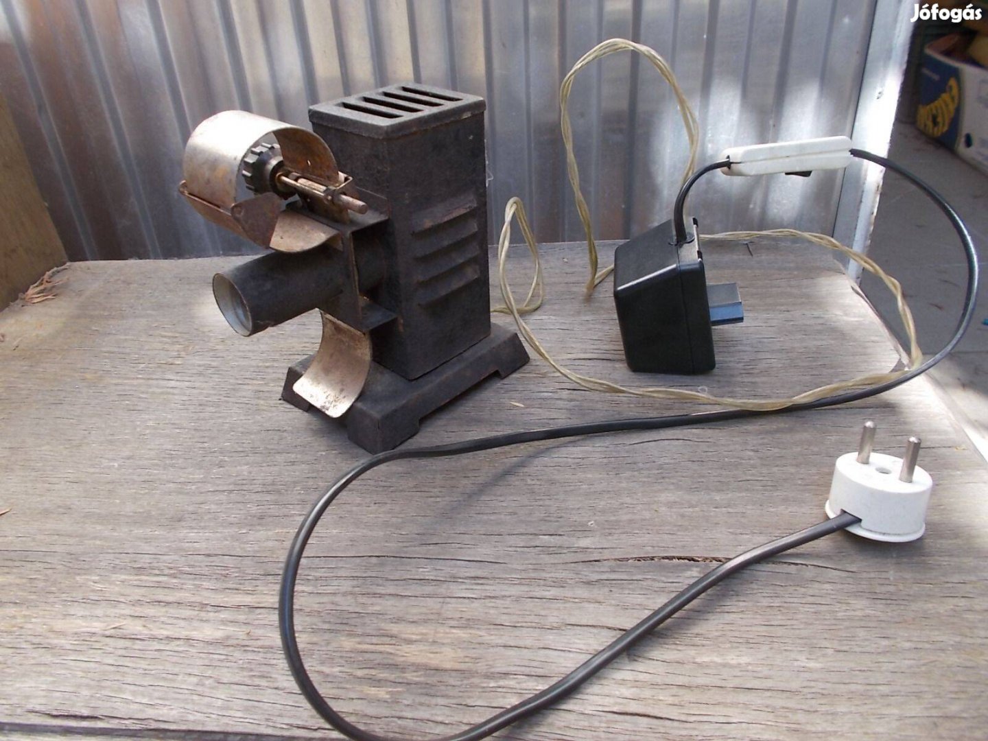 Antik magyar lemezárugyári dia vetítő működik
