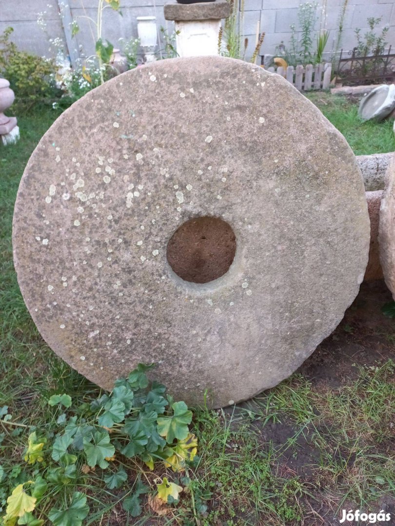 Antik malomkő