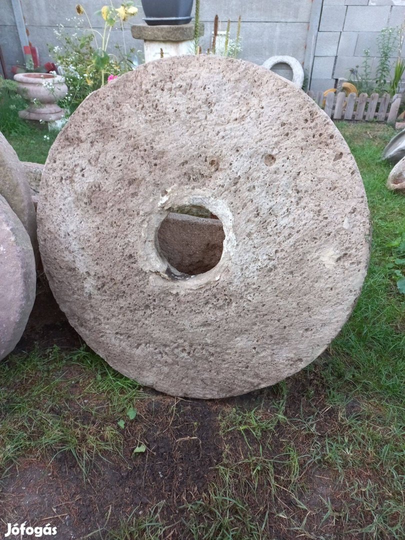 Antik malomkő