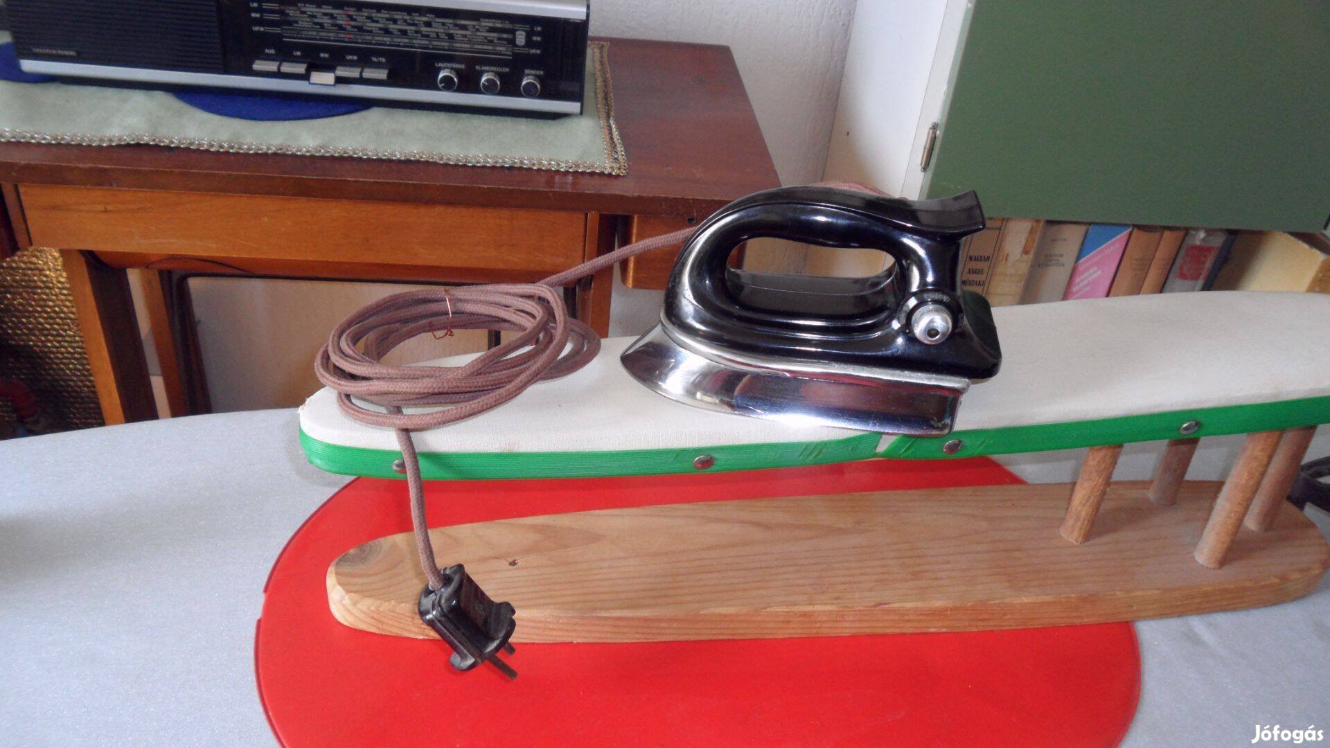 Antik öntvény vasaló elektromos hibátlan eredeti mini 110/230 V. 1959
