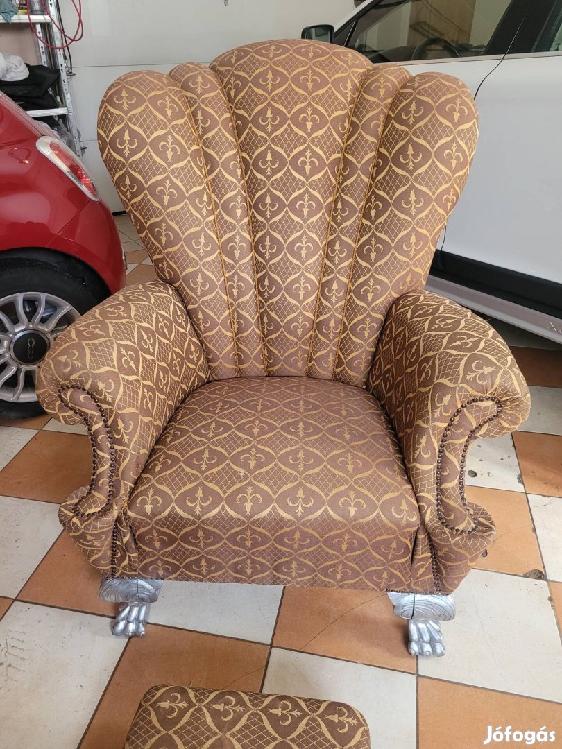 Antik oroszlánlábas fotel, eladó
