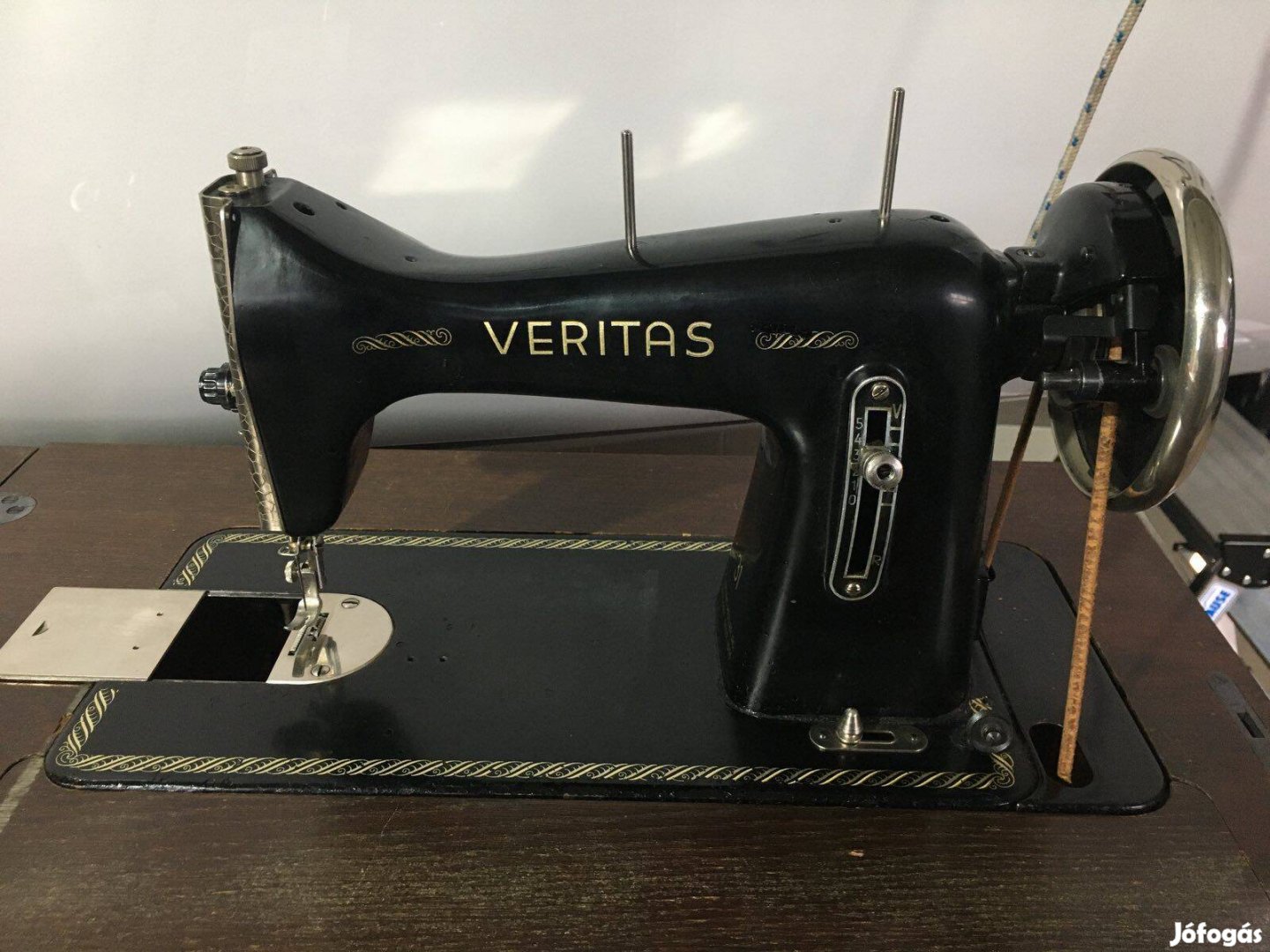 Antik pedálos Veritas varrógép