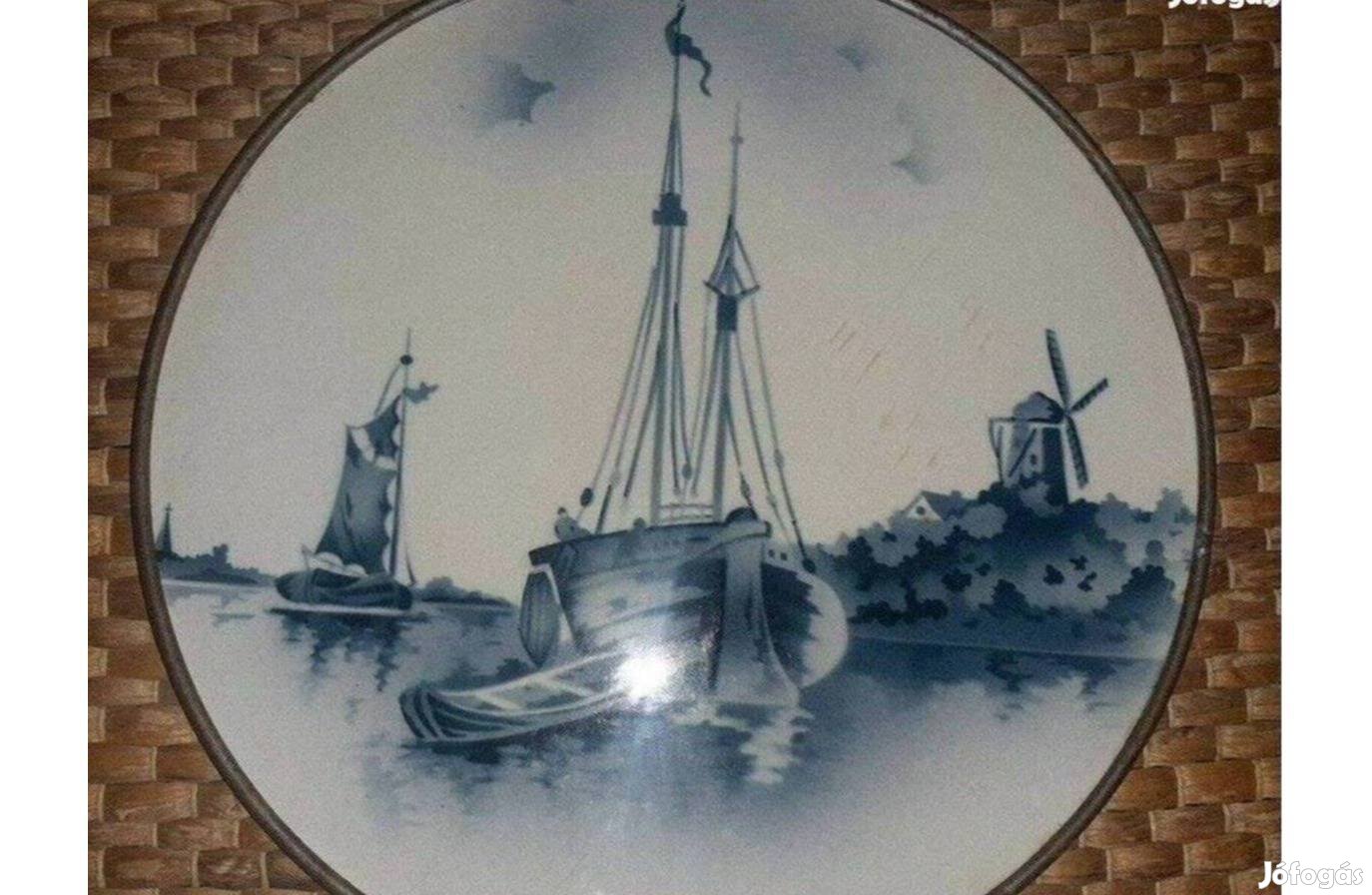 Antik porcelán falidísz