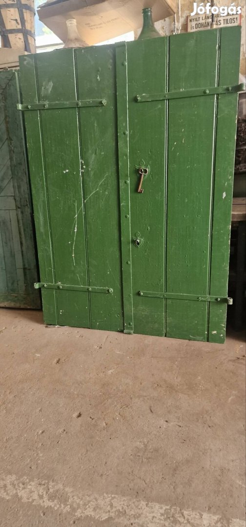 Antik présház ajtó régi pince ajtó népi prés ház vintage 