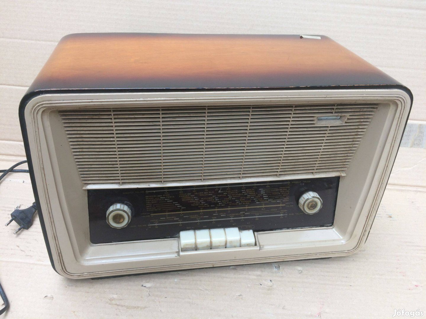 Antik rádió régi asztali rádió