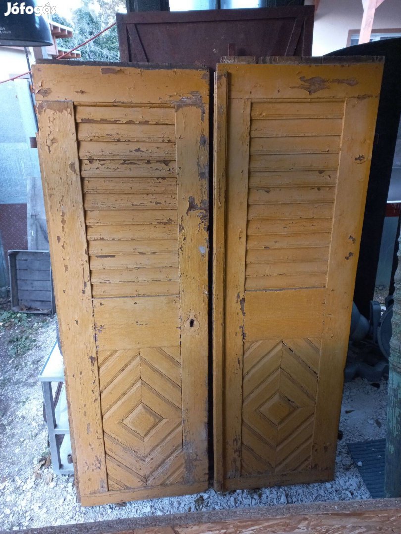 Antik régi ajtó