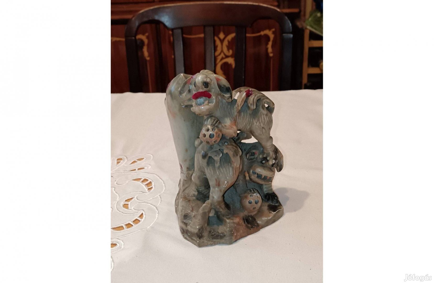 Antik régi állatmintás dúsan faragott tömör nagyméretű