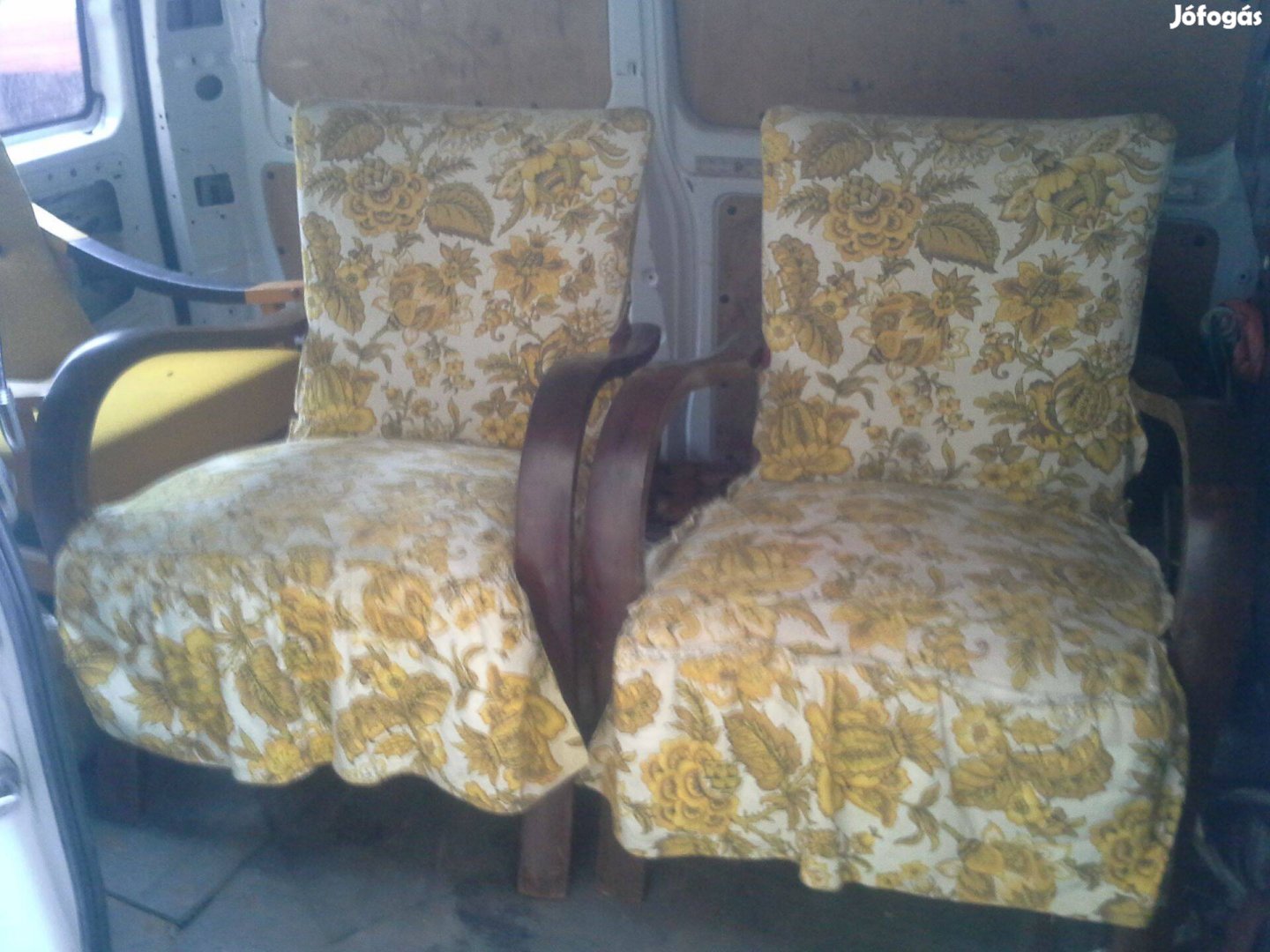 Antik régi szép fa karfás fotel fotelek régi eredeti szövet huzattal