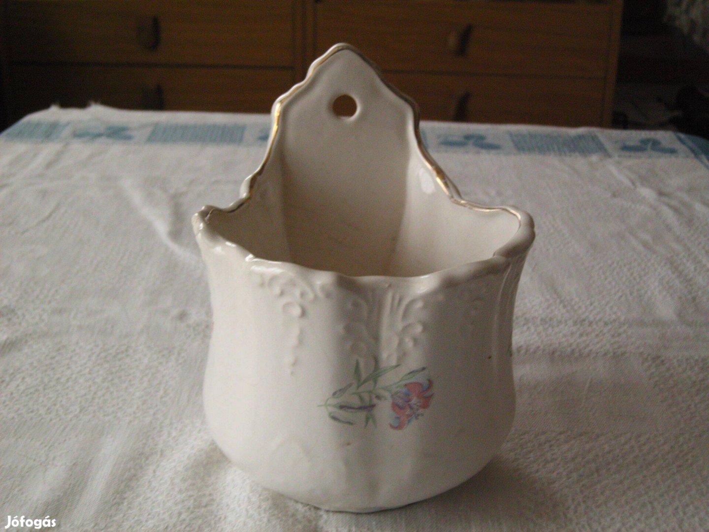 Antik ritkaság porcelán fali tál festett aranyszegélyű egyedi tartó