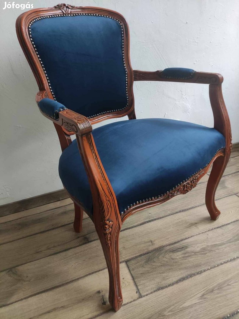 Antik szék, felújítva