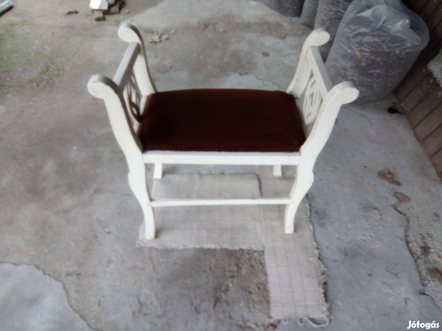 Antik szék, karfás szék