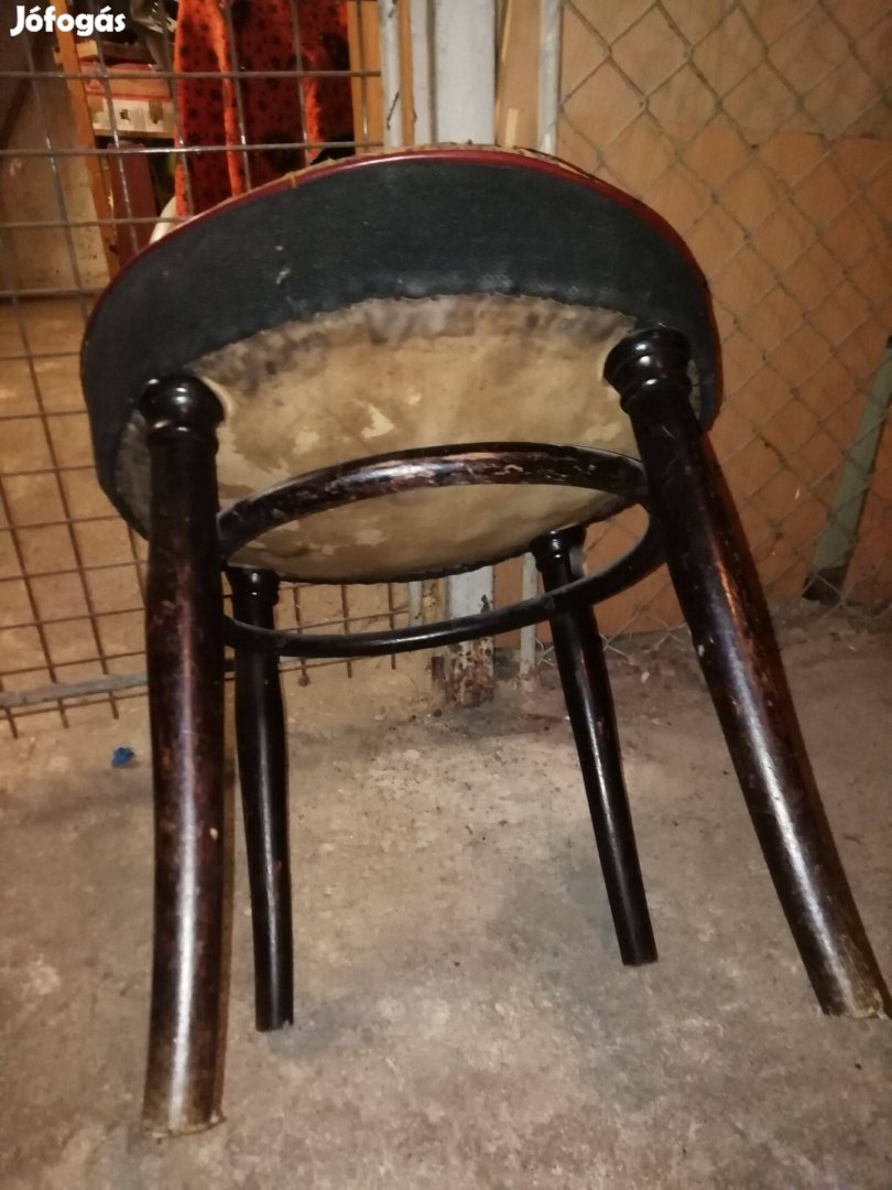 Antik szék régi magyar puffos rugós szék eladó 9990Ft Bp