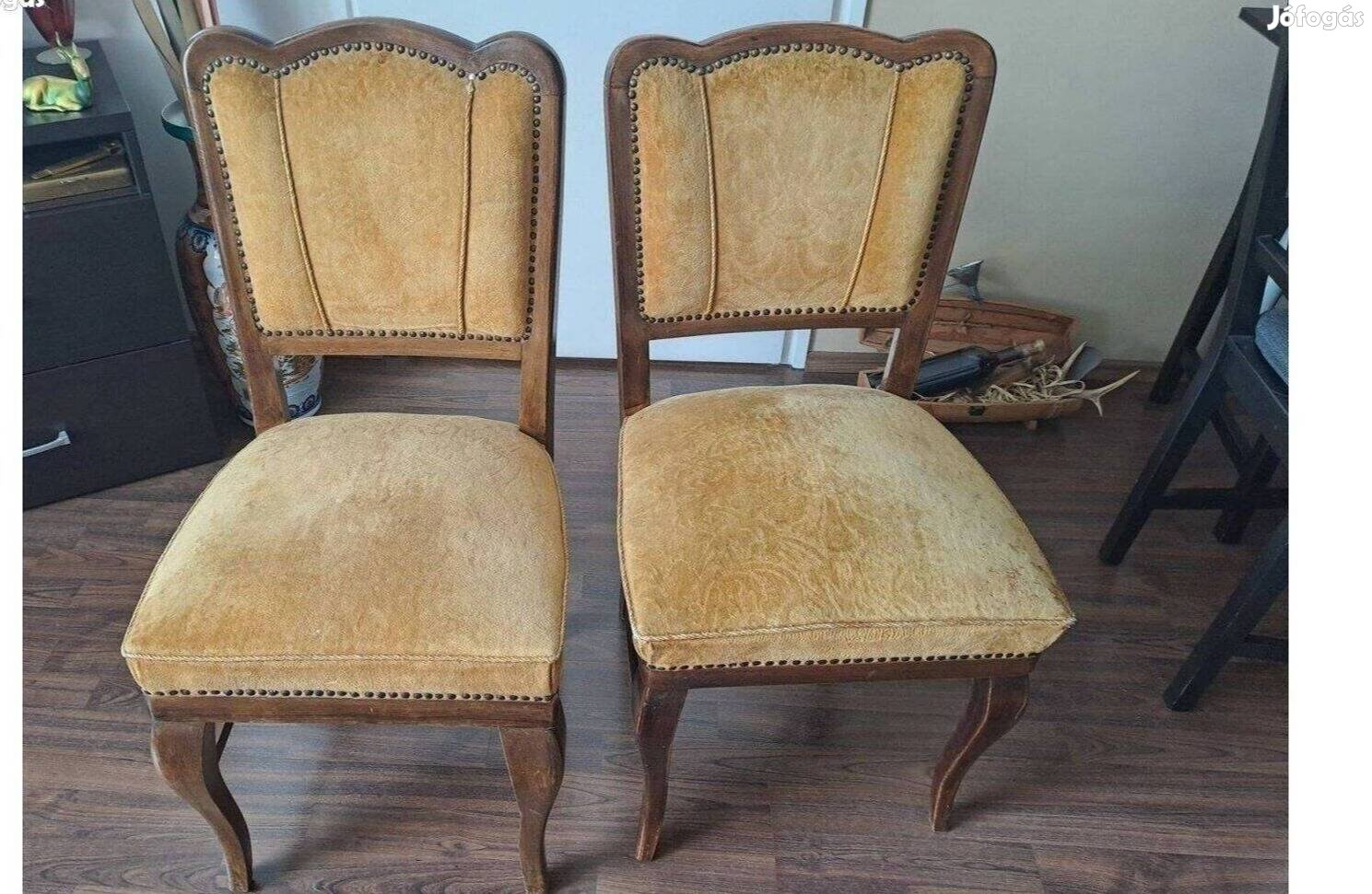 Antik székek 2 db
