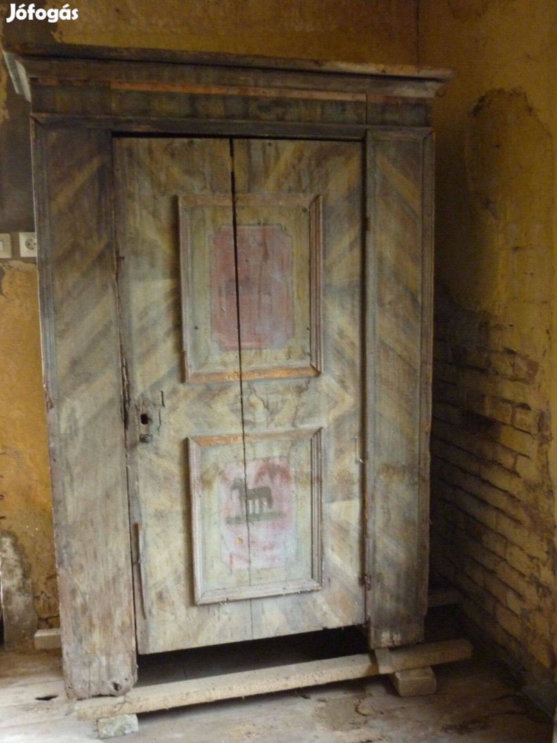 Antik szekrény egyajtós, festett (Ősrégi, muzeális darab )