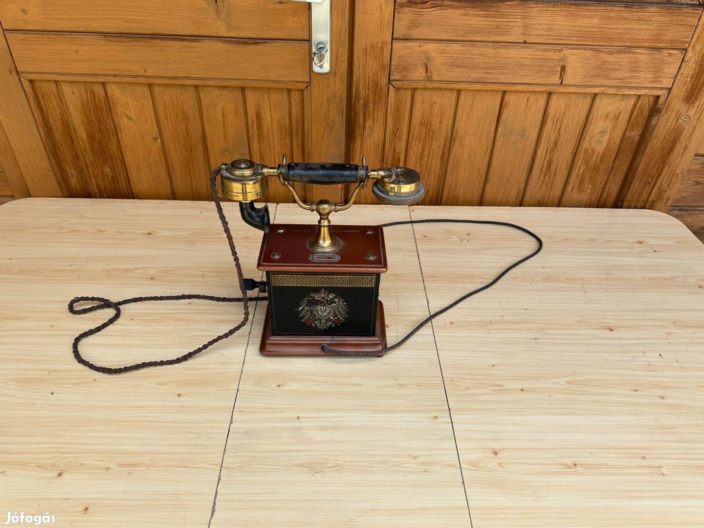 Antik tárcsás telefon