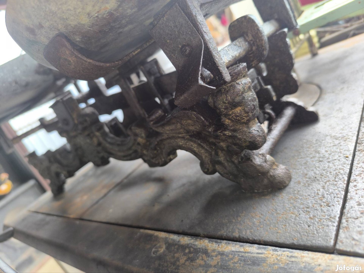 Antik vasöntveny mérleg