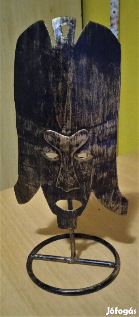 Antikolt hatású maszk formájú fém mécsestartó