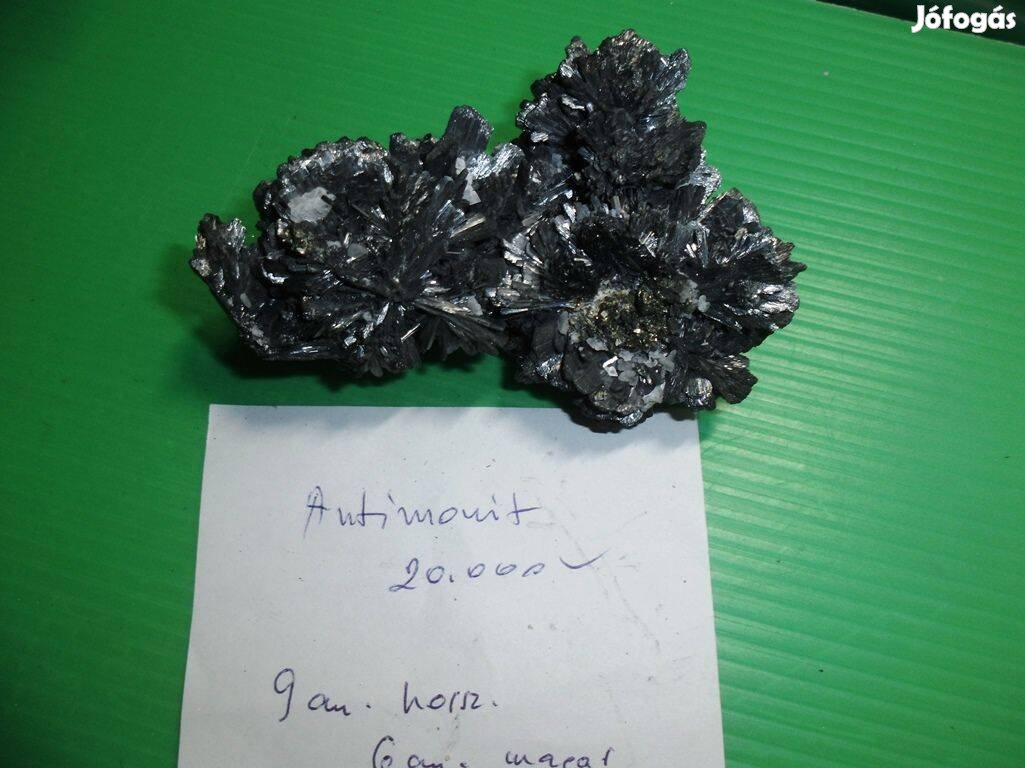 Antimonit ásvány hibátlan (gyűjteményből)