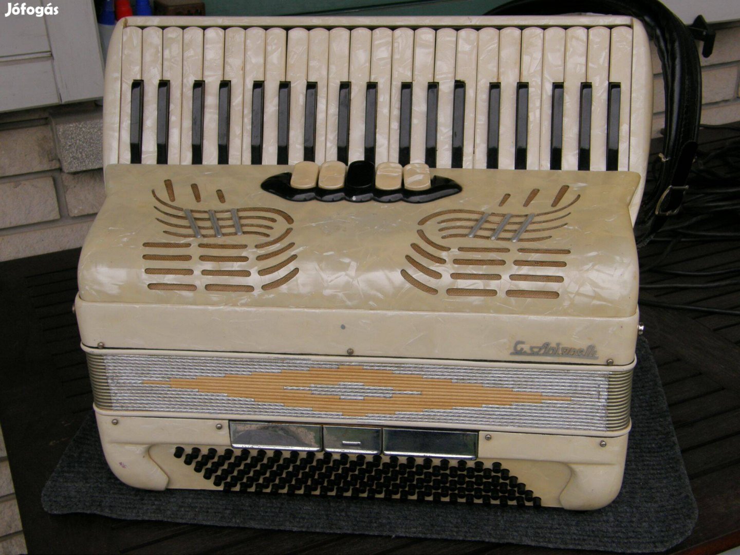Antonelli 120 basszusos olasz harmonika tangóharmonika