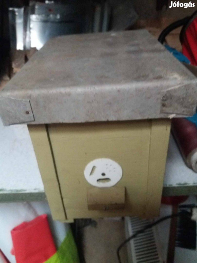 Anyapároztató kaptár