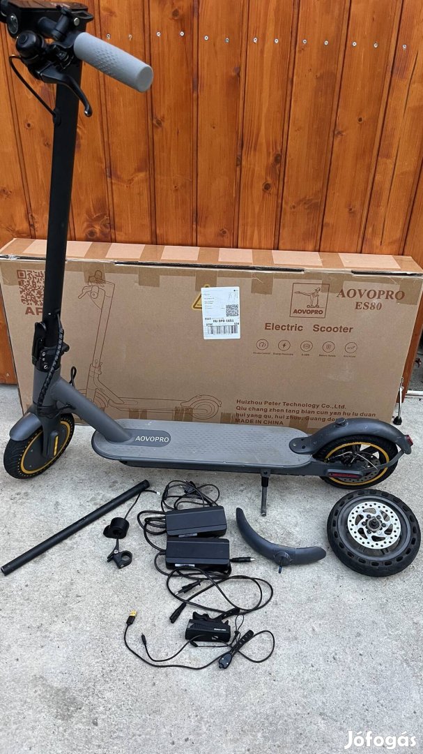 Aovopro Es80 elektromos roller + alkatrészekkel