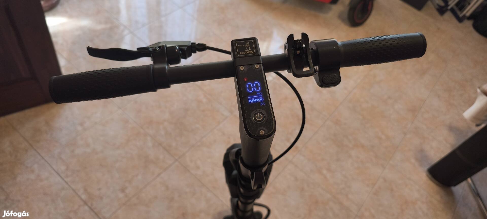 Aovopro Esmax elektromos roller 