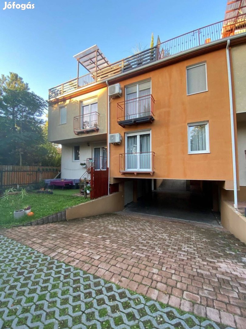 Apartment for rent in Prohaszka street in Székesfehérvár with garage