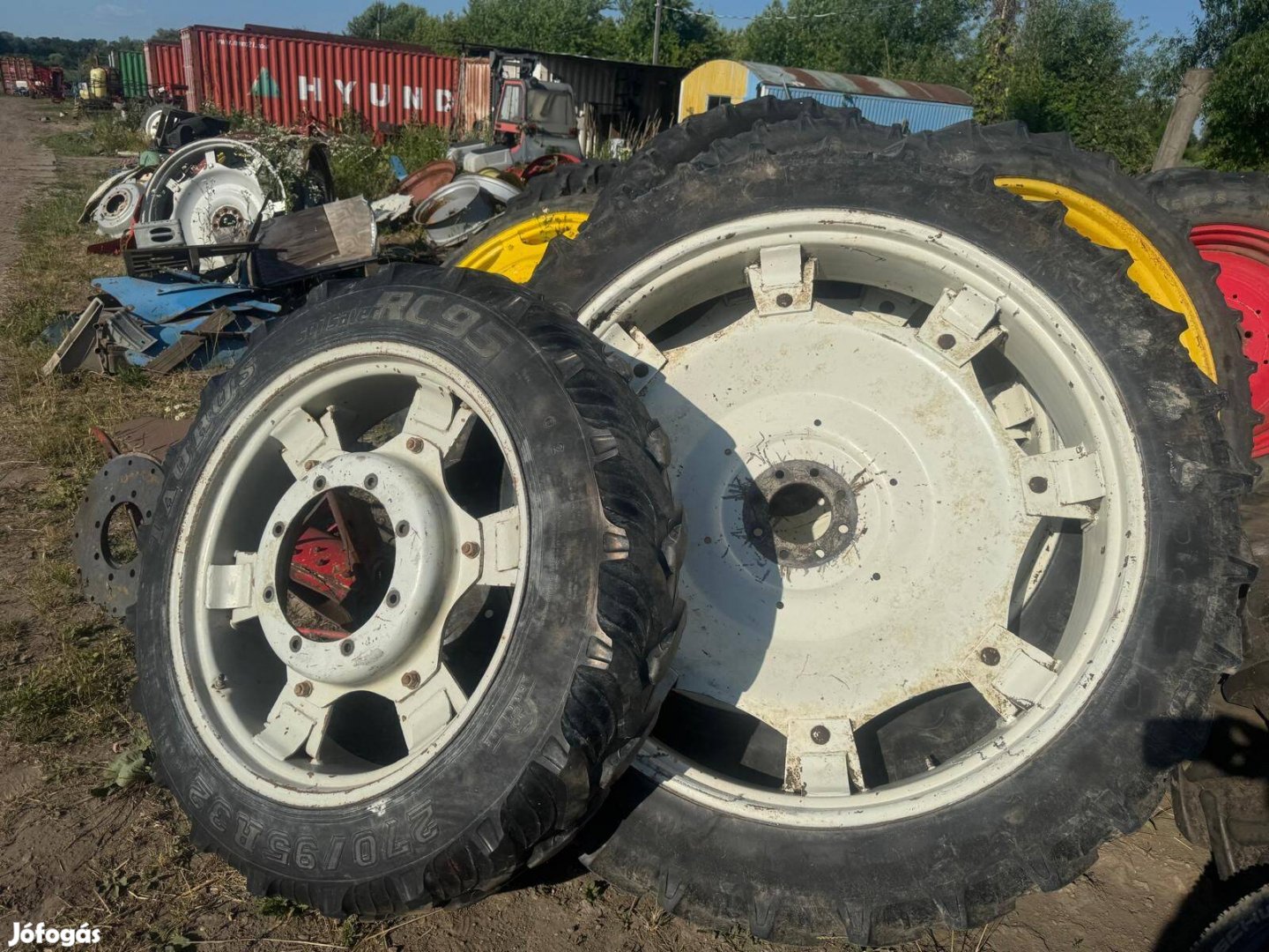 Ápolókerék , Művelőkerék garnitúra New Holland , CASE stb.270/95R48 és