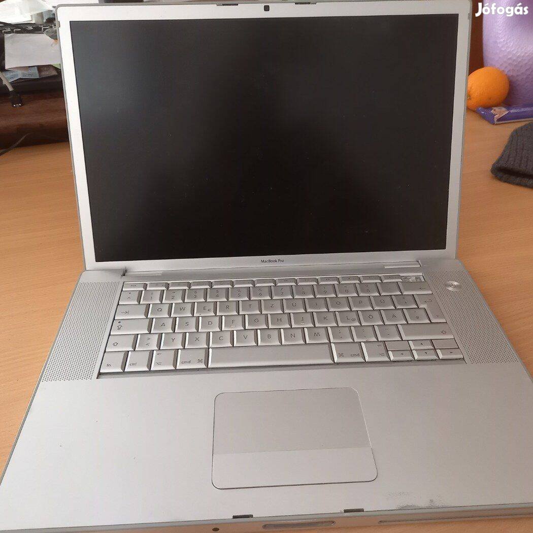 Appla Macbook Pro (A1260)