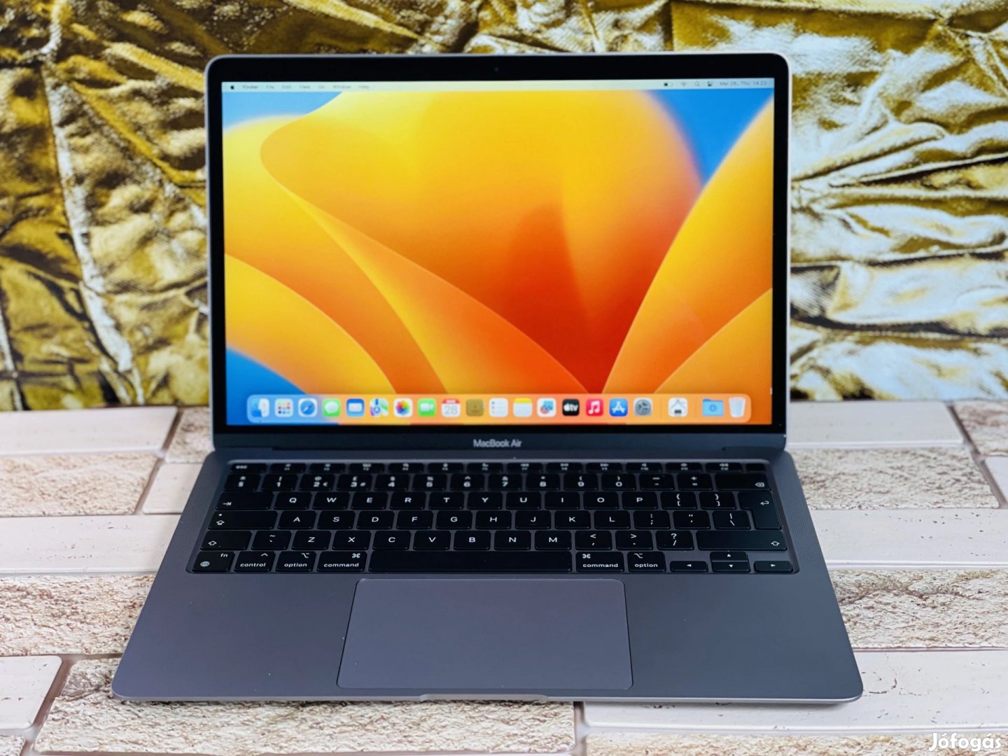 Apple Apple Macbook AIR 256 GB Space Gray - 24 hónap Garancia