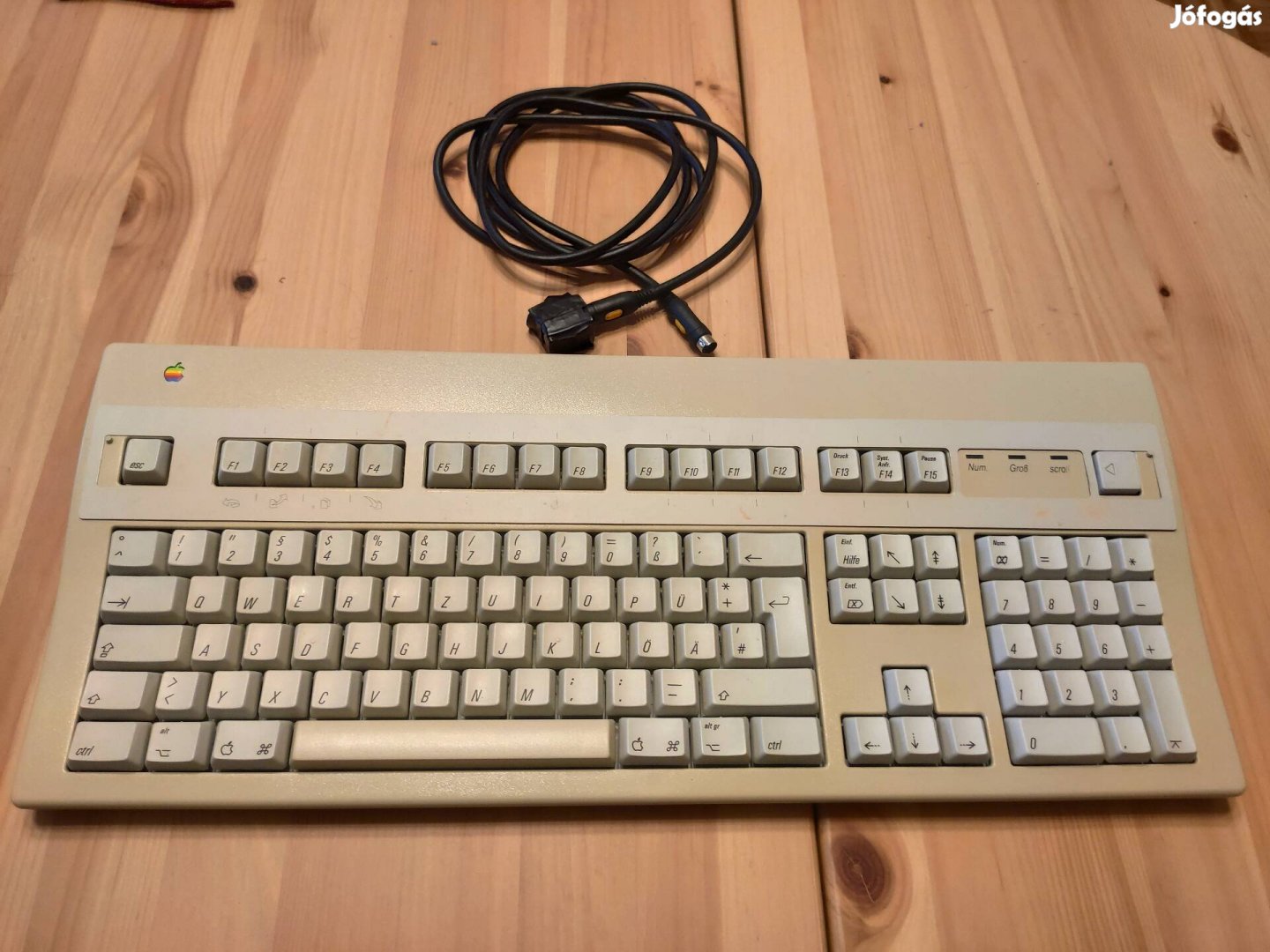 Apple Extended Keyboard II (német, kábellel és USB adapterrel)