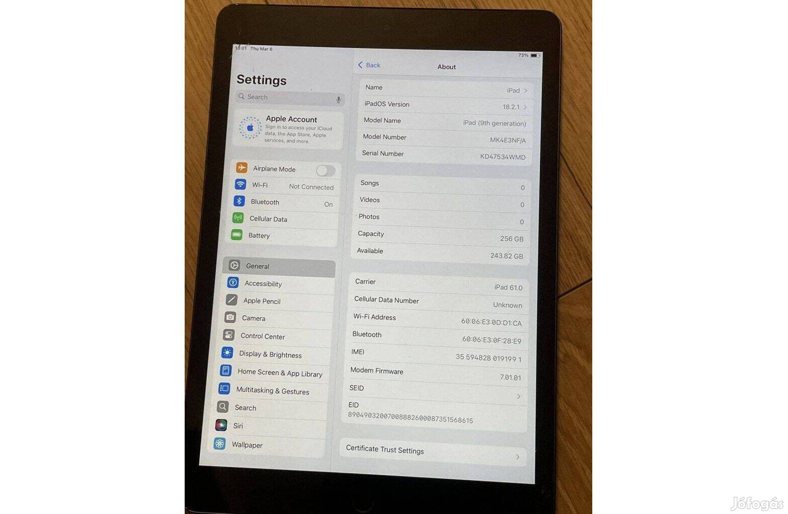 Apple Ipad 9. generációs - 256Gb- megsérült a kijelző, de használható