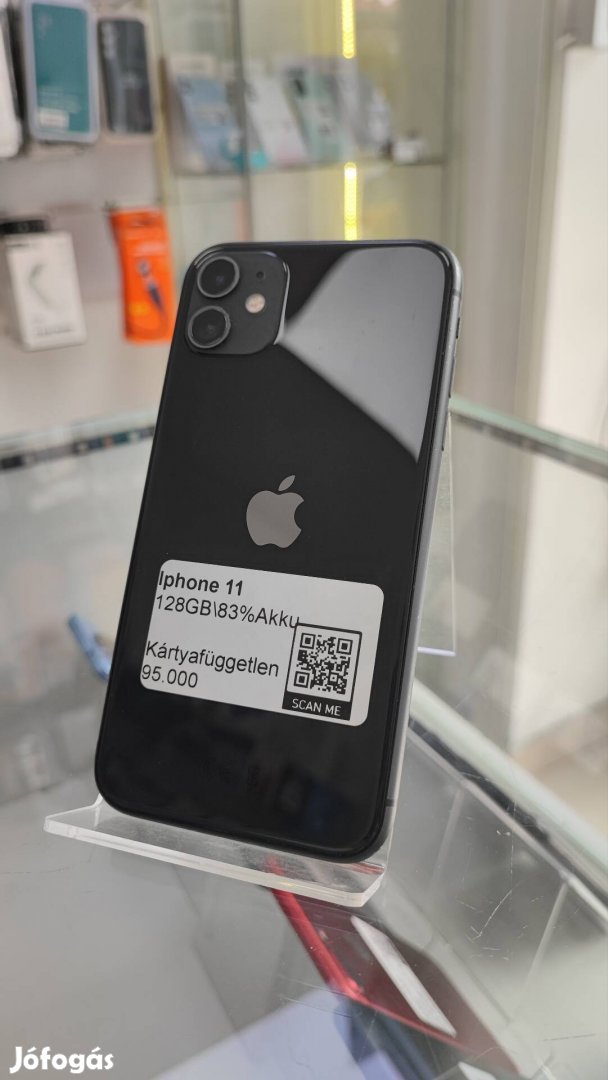 Apple Iphone 11 - 128GB - 83%Akku - Kártyafüggetlen