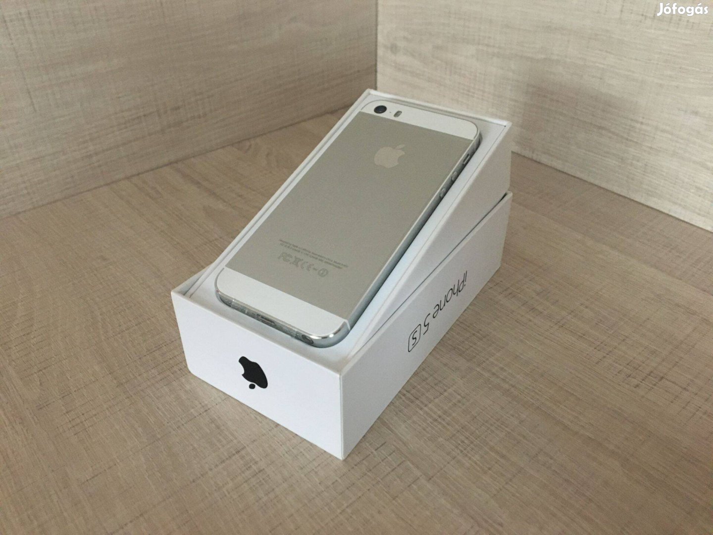 Apple Iphone 5S 32GB, Új (0 Perces), Új kiegészítők, 1év Garancia