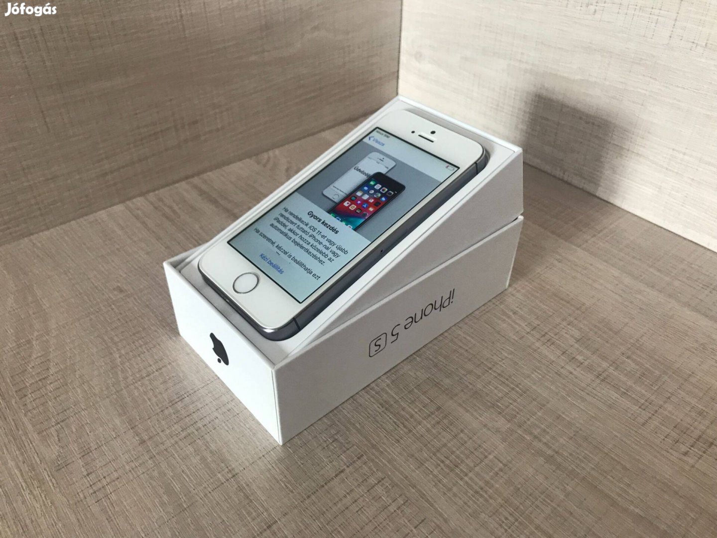 Apple Iphone 5S, Silver, 32GB, Újszerű, Ajándékokkal