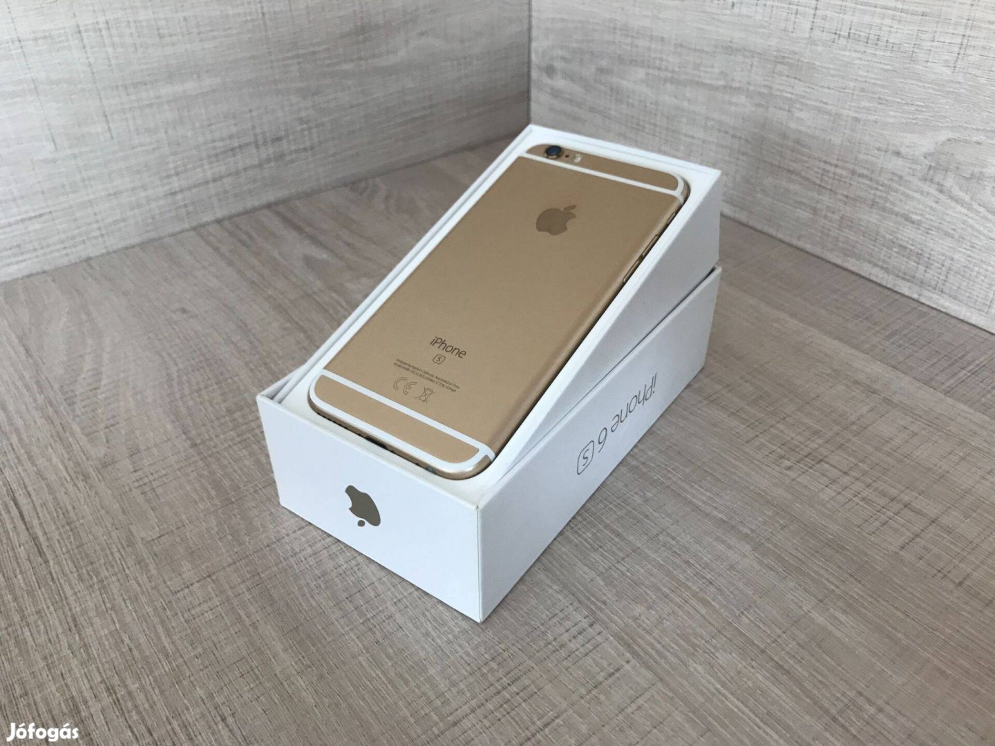 Apple Iphone 6S, Gold, 32 GB, Újszerű (100%), Ajándékokkal