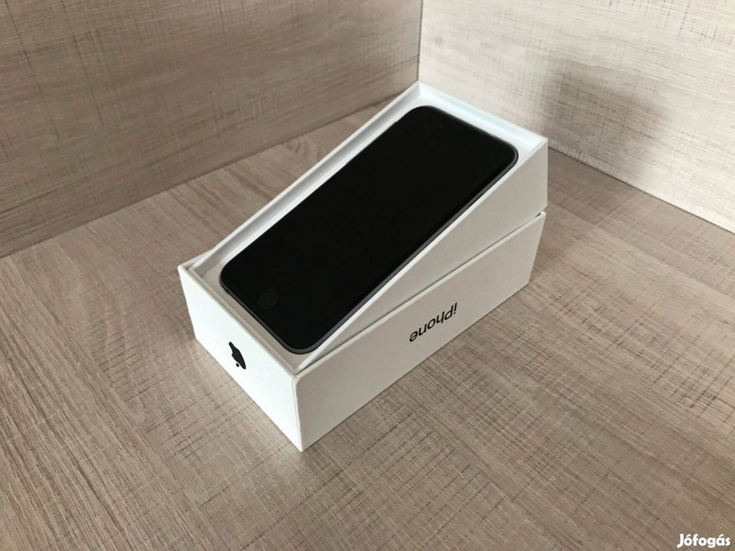 Apple Iphone 6, Space Gray, 32GB, Újszerű, Ajándékokkal