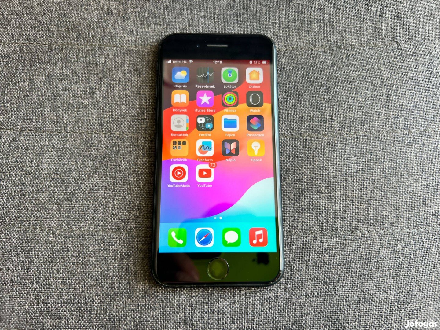 Apple Iphone SE 2020 64GB kártyafüggetlen telefon