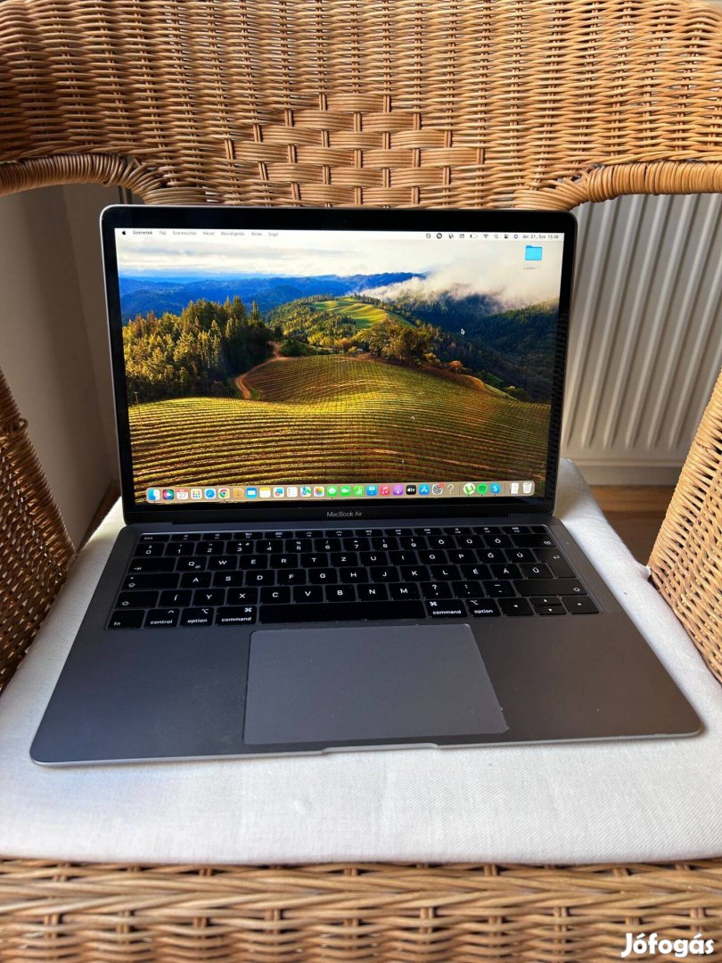 Apple Macbook Air 13 126GB, 2018, asztroszürke