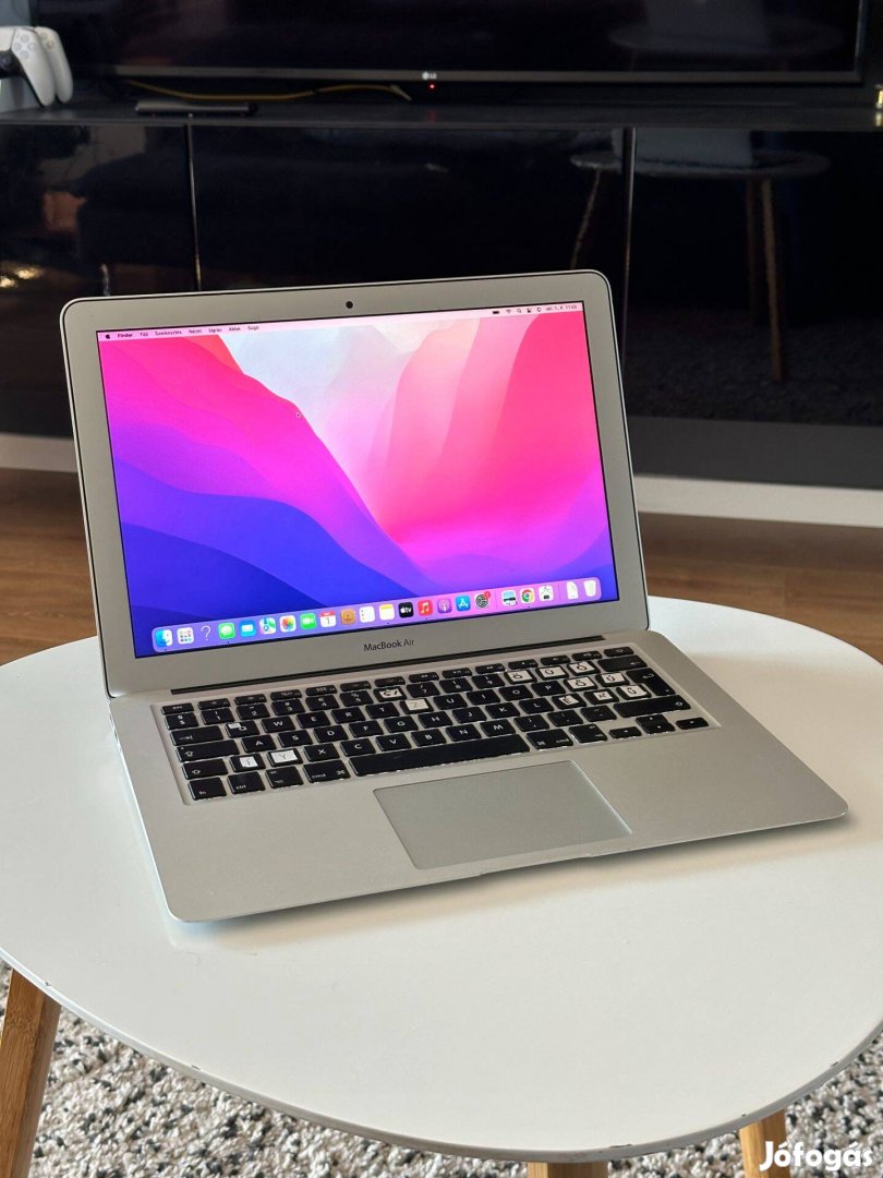 Apple Macbook Air 13" (2015, i5, 8GB ram, 128GB SSD)